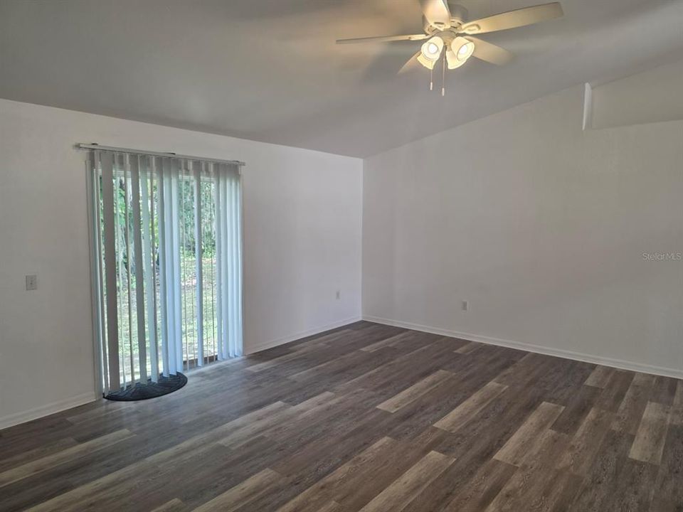 出租: $1,800 (3 贝兹, 2 浴室, 1692 平方英尺)