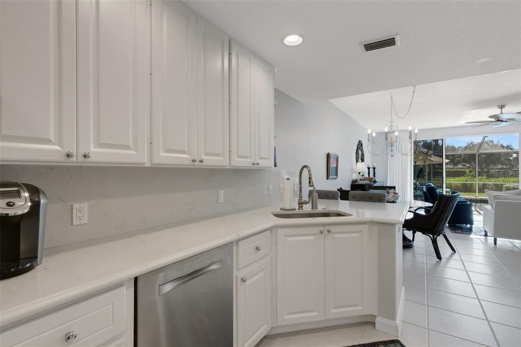 For Sale: $439,900 (3 beds, 2 baths, 1672 Square Feet)