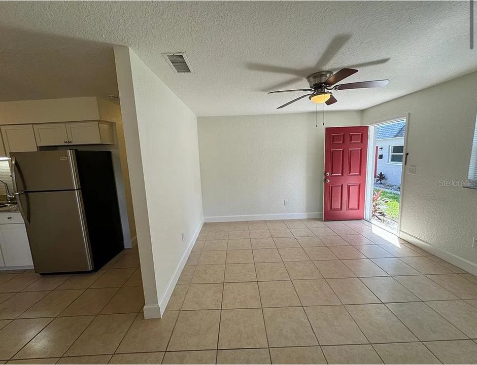 En Renta: $1,375 (2 camas, 1 baños, 900 Pies cuadrados)