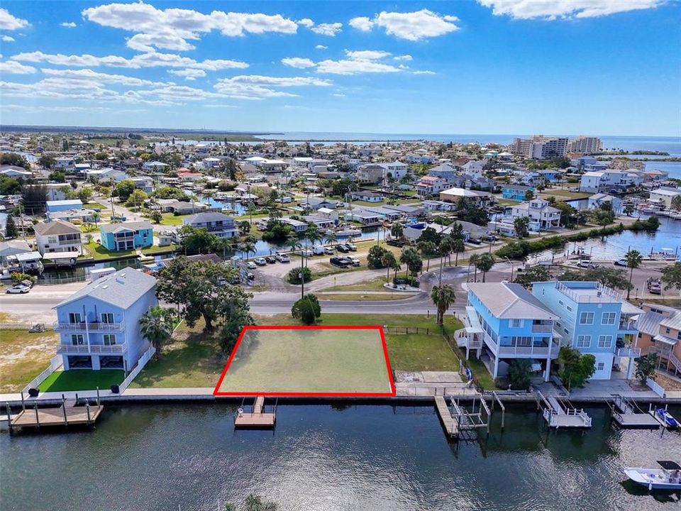 待售: $419,000 (0.15 acres)