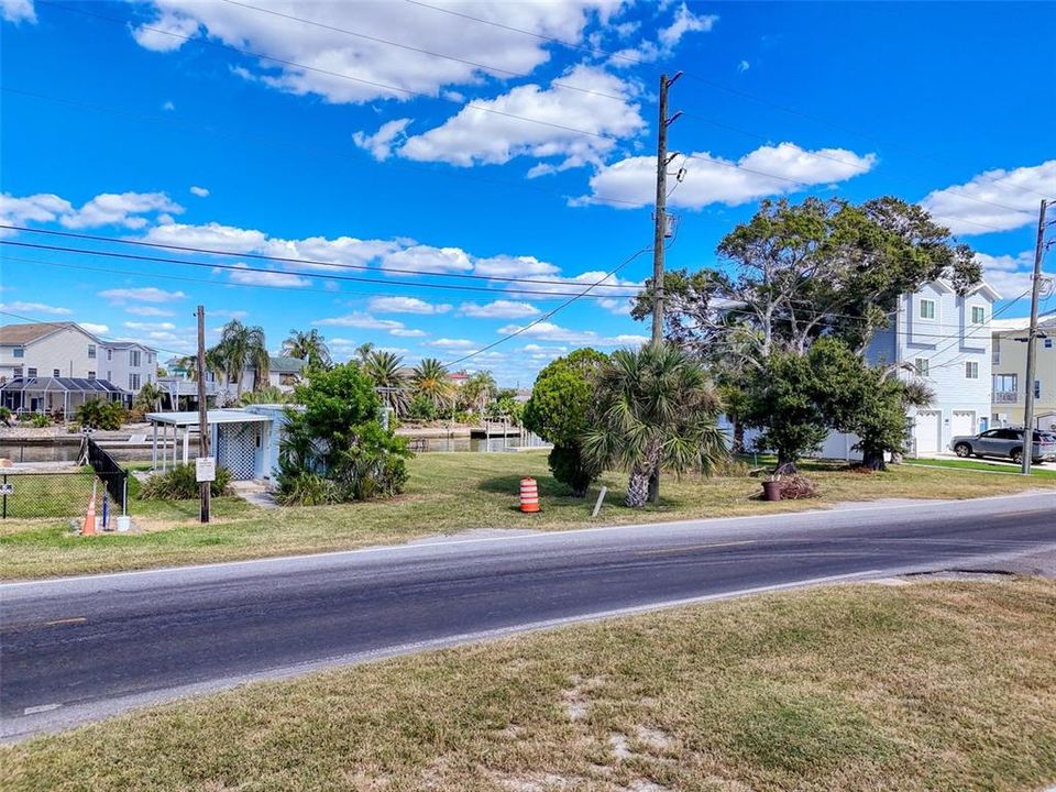 待售: $419,000 (0.15 acres)