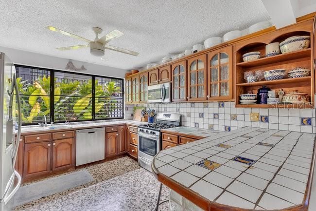 En Venta: $2,290,000 (4 camas, 4 baños, 2775 Pies cuadrados)