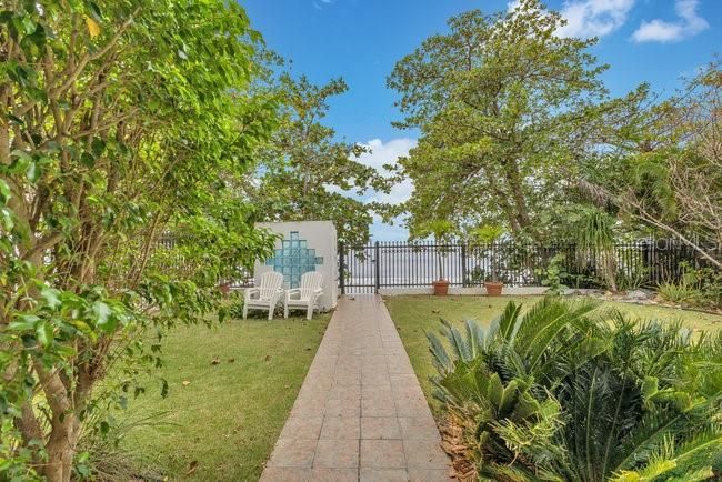 En Venta: $2,290,000 (4 camas, 4 baños, 2775 Pies cuadrados)