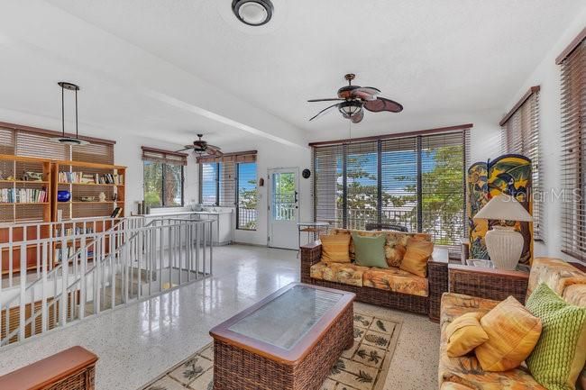 En Venta: $2,290,000 (4 camas, 4 baños, 2775 Pies cuadrados)