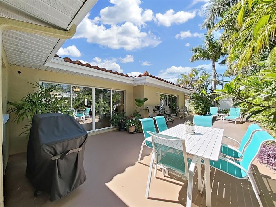 待售: $599,000 (3 贝兹, 2 浴室, 2498 平方英尺)