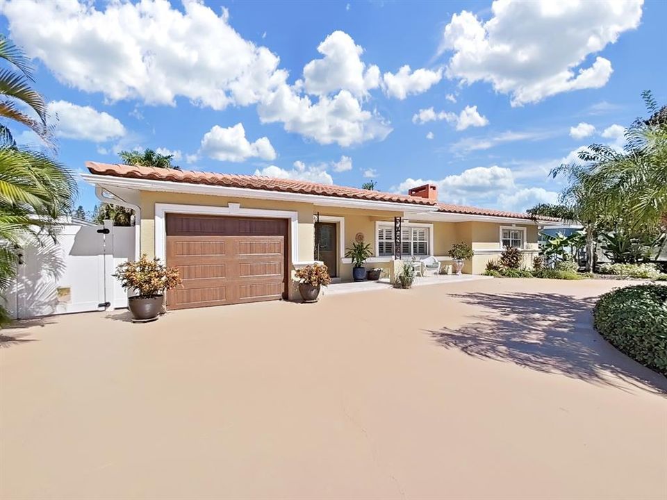 待售: $599,000 (3 贝兹, 2 浴室, 2498 平方英尺)