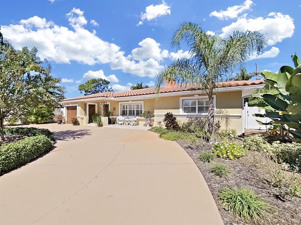 待售: $599,000 (3 贝兹, 2 浴室, 2498 平方英尺)