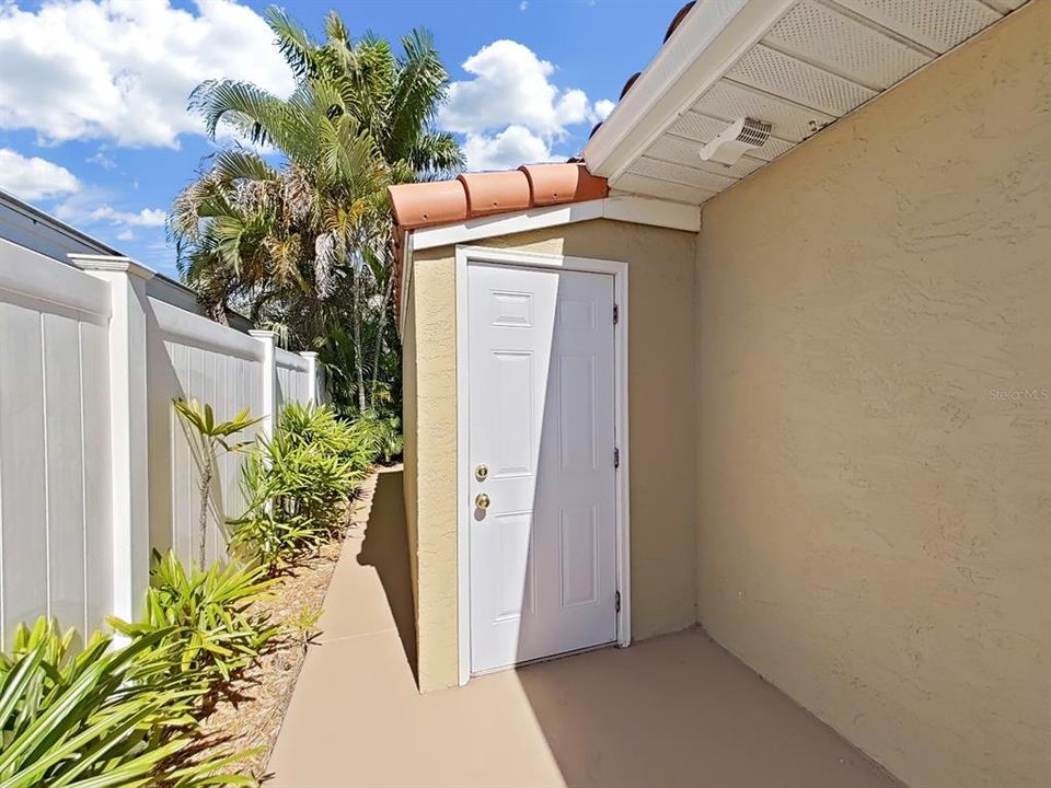 待售: $599,000 (3 贝兹, 2 浴室, 2498 平方英尺)