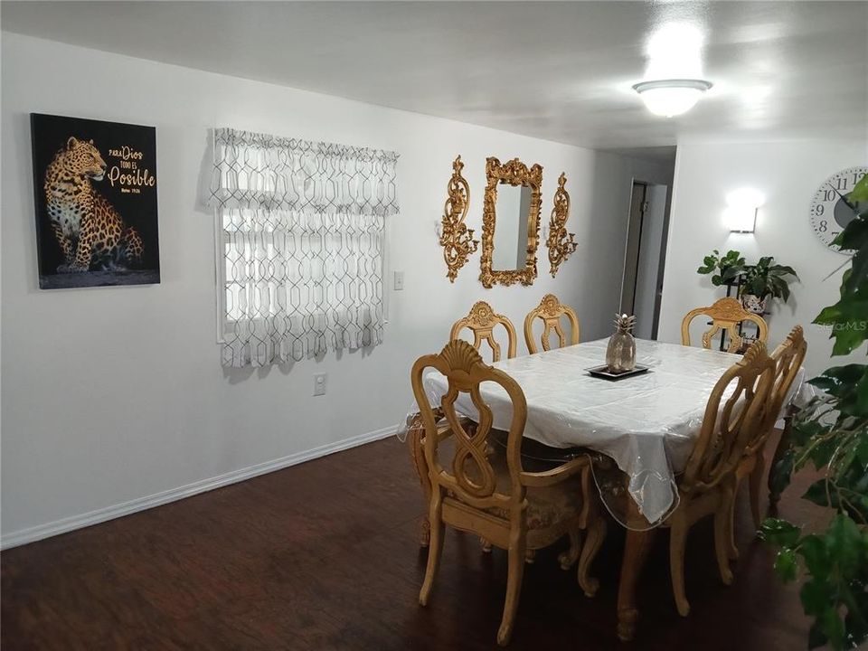 待售: $205,000 (2 贝兹, 1 浴室, 672 平方英尺)