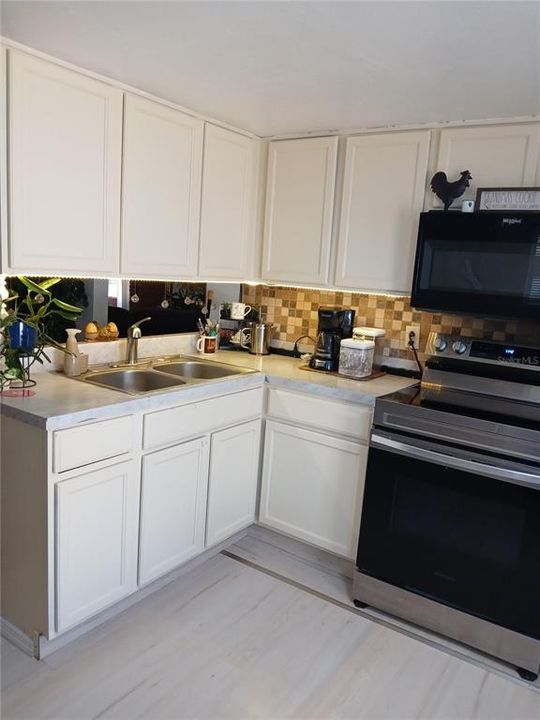 待售: $205,000 (2 贝兹, 1 浴室, 672 平方英尺)