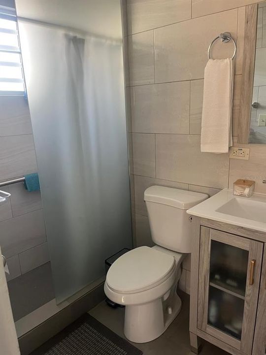 For Sale: $375,000 (3 beds, 3 baths, 1465 Square Feet)