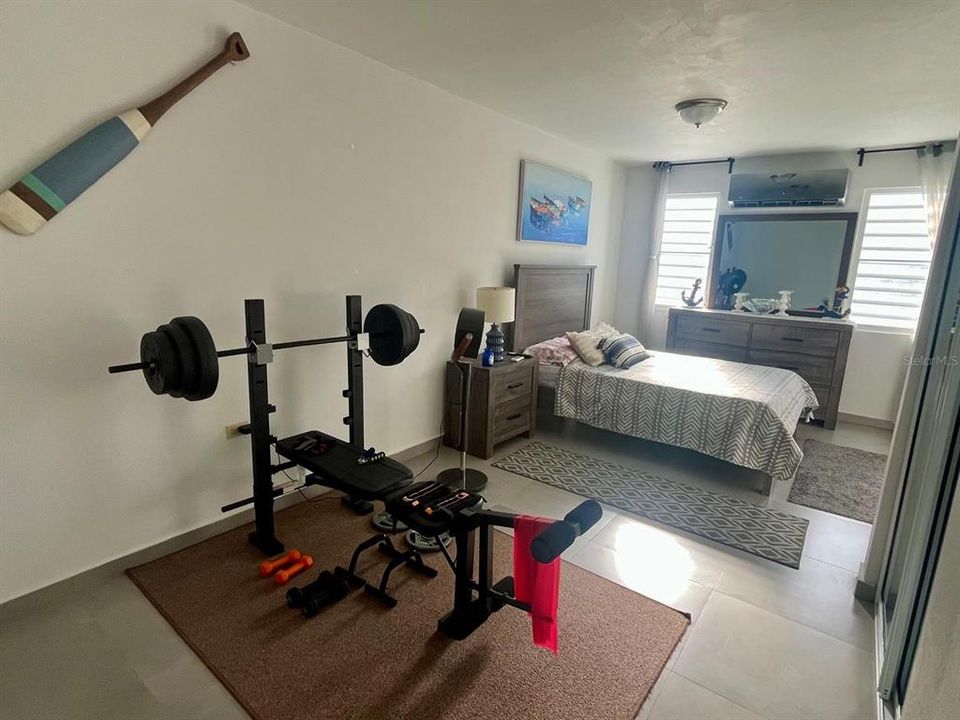 For Sale: $375,000 (3 beds, 3 baths, 1465 Square Feet)