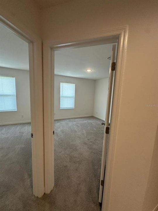 For Rent: $2,600 (4 beds, 2 baths, 1868 Square Feet)