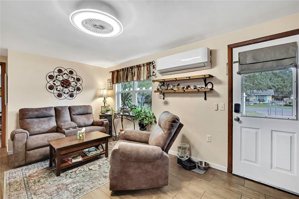 En Venta: $209,900 (2 camas, 1 baños, 748 Pies cuadrados)