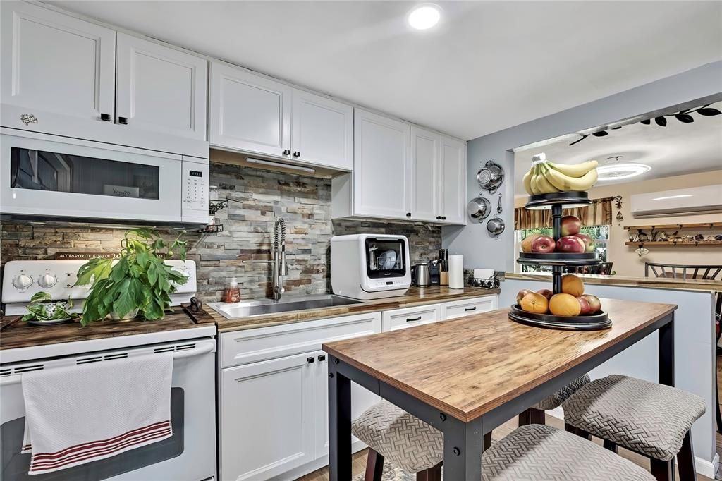 En Venta: $209,900 (2 camas, 1 baños, 748 Pies cuadrados)