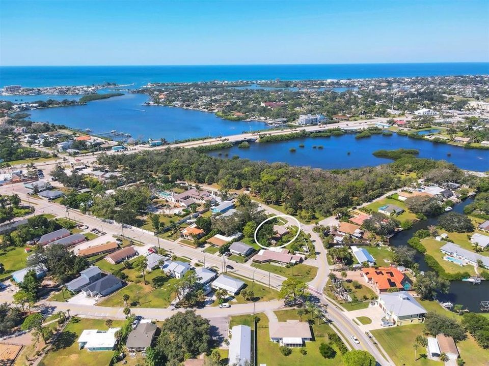 En Venta: $339,000 (2 camas, 1 baños, 825 Pies cuadrados)