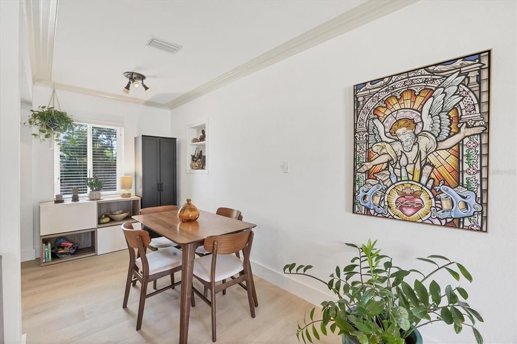 En Venta: $339,000 (2 camas, 1 baños, 825 Pies cuadrados)