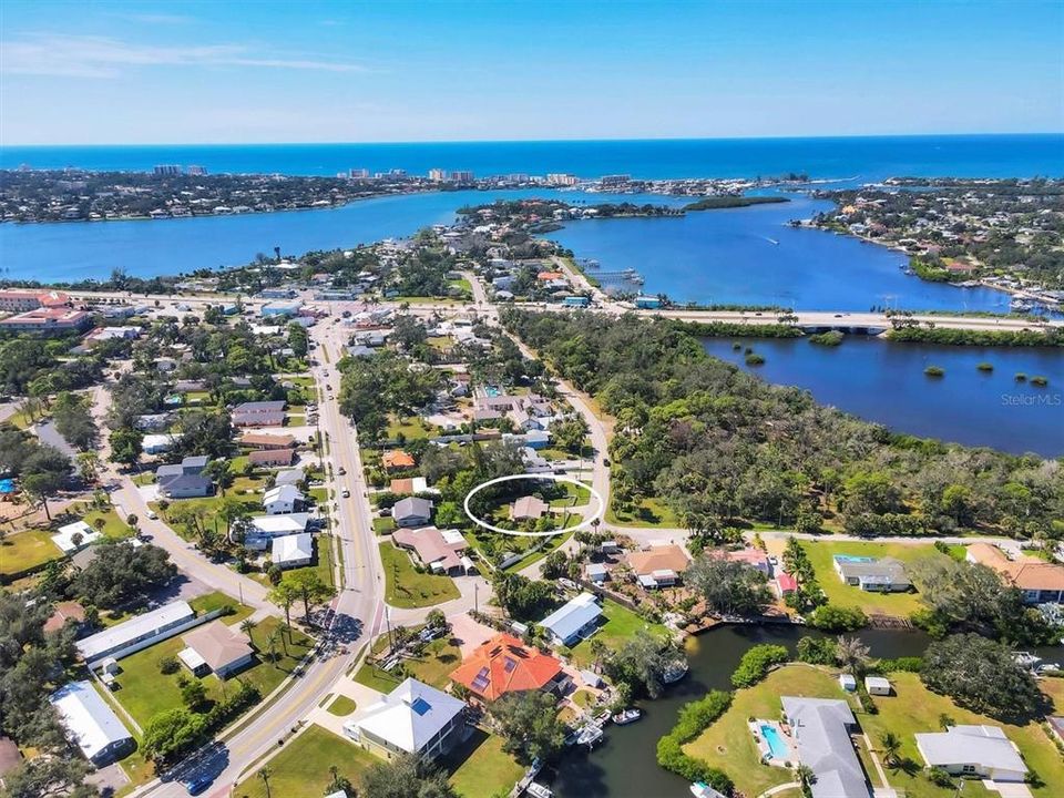 En Venta: $339,000 (2 camas, 1 baños, 825 Pies cuadrados)