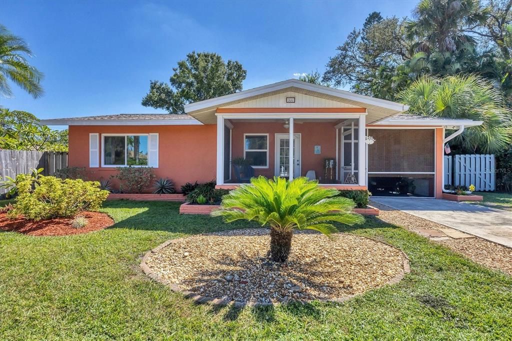 En Venta: $339,000 (2 camas, 1 baños, 825 Pies cuadrados)