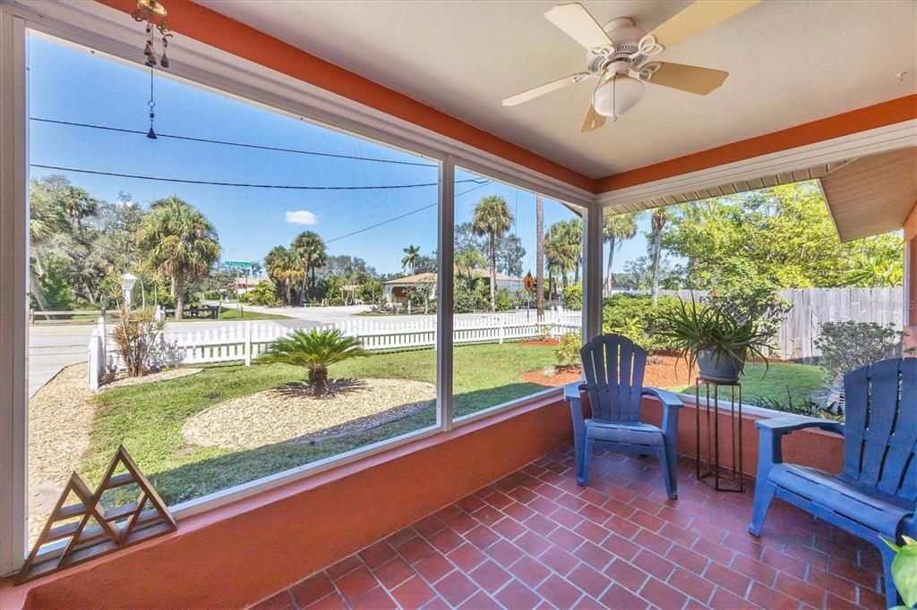 En Venta: $339,000 (2 camas, 1 baños, 825 Pies cuadrados)