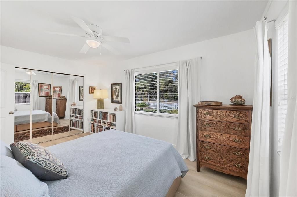 En Venta: $339,000 (2 camas, 1 baños, 825 Pies cuadrados)