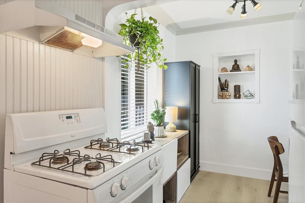 En Venta: $339,000 (2 camas, 1 baños, 825 Pies cuadrados)