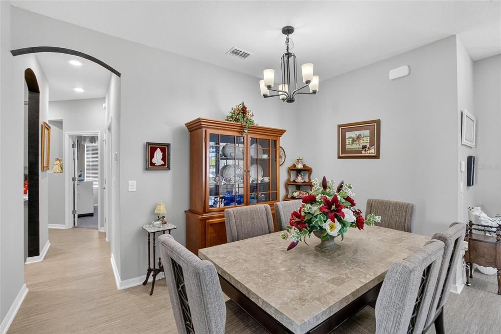 For Sale: $435,000 (4 beds, 3 baths, 2314 Square Feet)