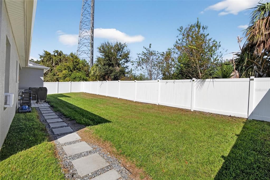 For Sale: $435,000 (4 beds, 3 baths, 2314 Square Feet)