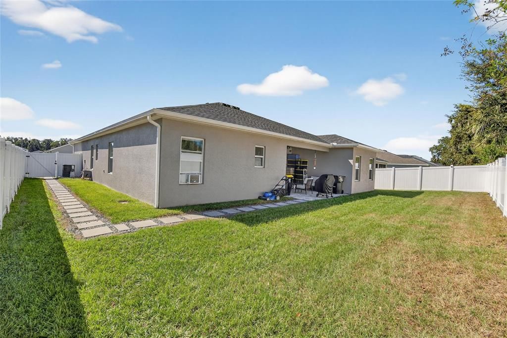 For Sale: $435,000 (4 beds, 3 baths, 2314 Square Feet)