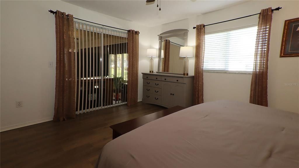 Active With Contract: $249,900 (2 beds, 2 baths, 1604 Square Feet)