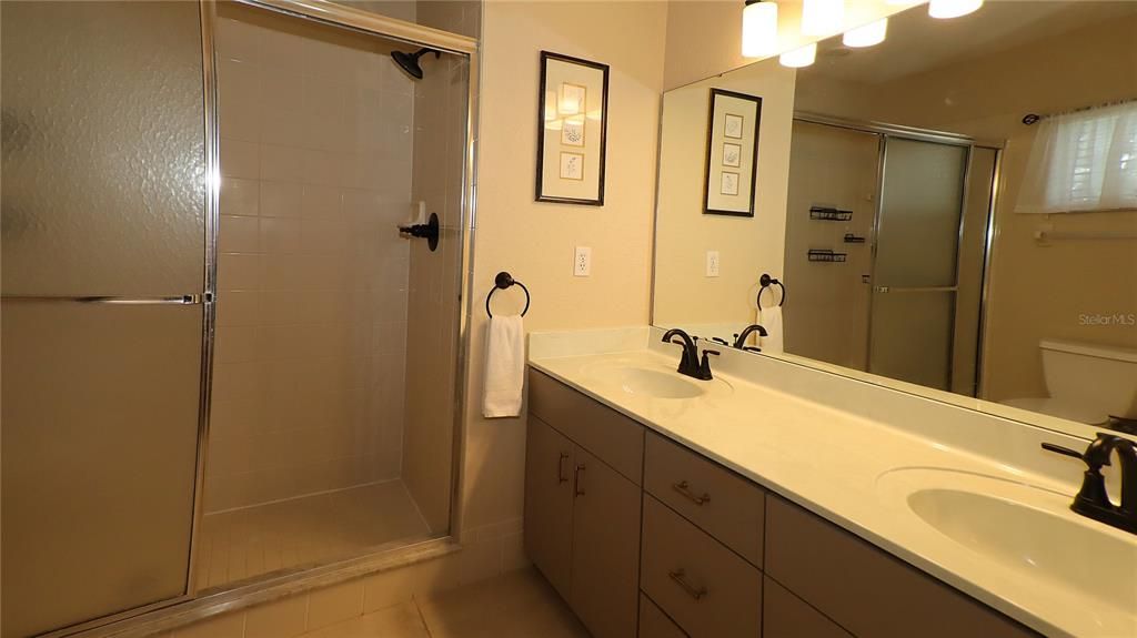 Active With Contract: $249,900 (2 beds, 2 baths, 1604 Square Feet)