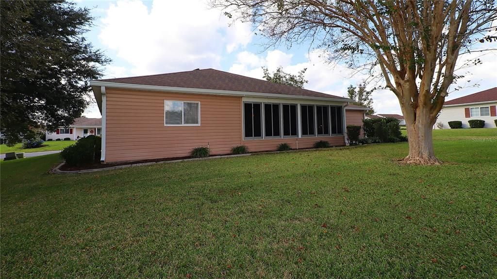 Active With Contract: $249,900 (2 beds, 2 baths, 1604 Square Feet)