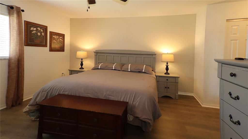 Active With Contract: $249,900 (2 beds, 2 baths, 1604 Square Feet)