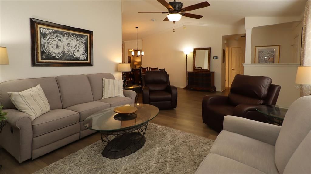 Active With Contract: $249,900 (2 beds, 2 baths, 1604 Square Feet)