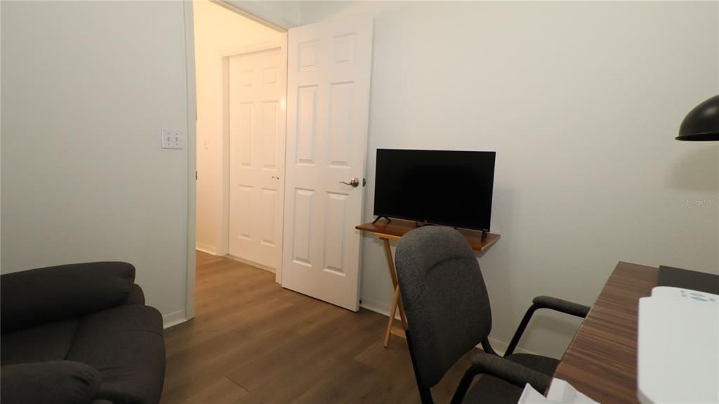 Active With Contract: $249,900 (2 beds, 2 baths, 1604 Square Feet)