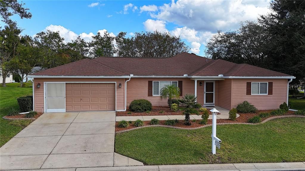 Active With Contract: $249,900 (2 beds, 2 baths, 1604 Square Feet)