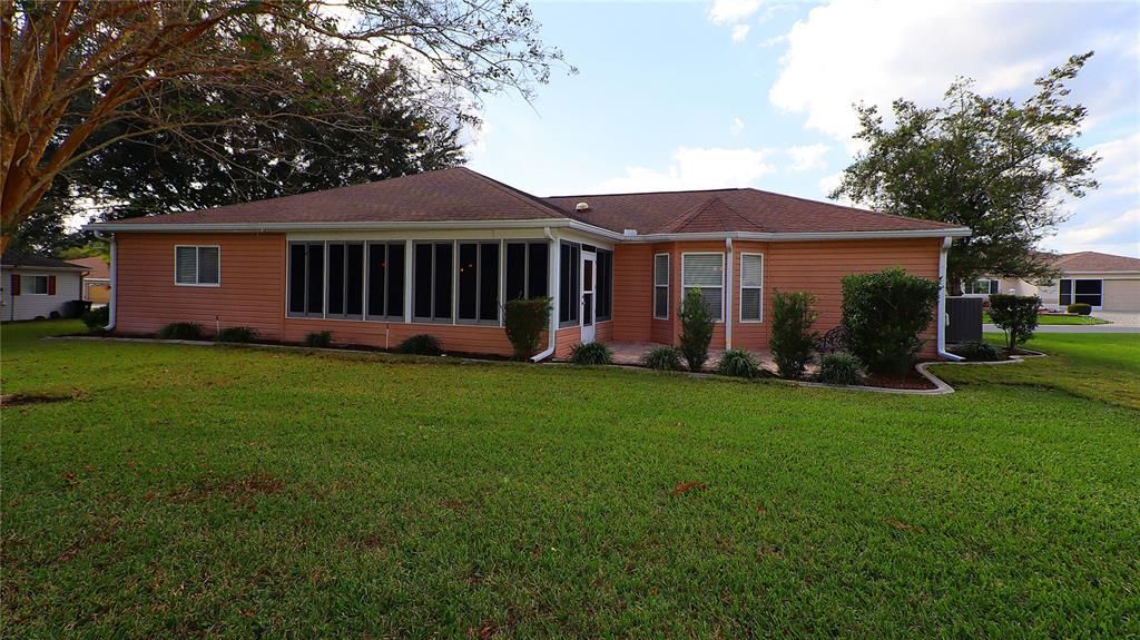 Active With Contract: $249,900 (2 beds, 2 baths, 1604 Square Feet)