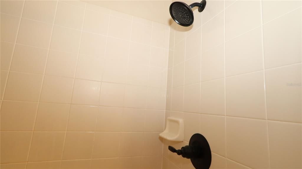 Active With Contract: $249,900 (2 beds, 2 baths, 1604 Square Feet)