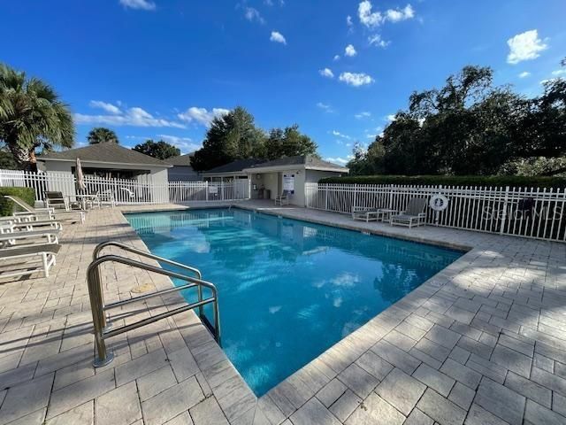 Active With Contract: $240,000 (3 beds, 2 baths, 1267 Square Feet)