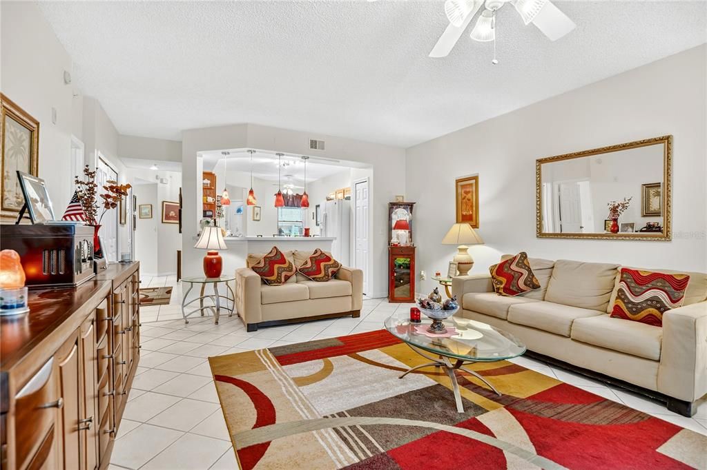 Active With Contract: $240,000 (3 beds, 2 baths, 1267 Square Feet)