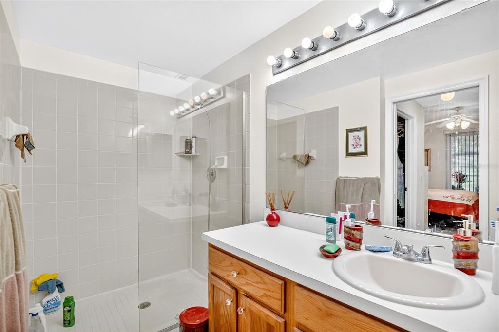 Active With Contract: $240,000 (3 beds, 2 baths, 1267 Square Feet)