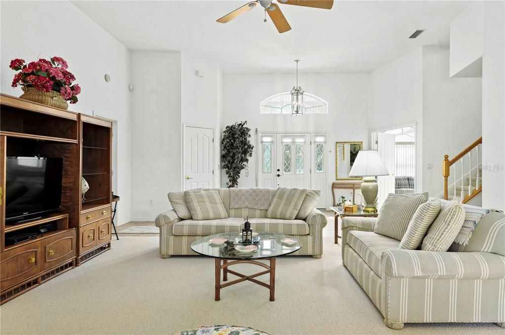 待售: $1,100,000 (4 贝兹, 2 浴室, 2983 平方英尺)