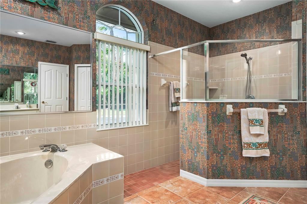 待售: $1,100,000 (4 贝兹, 2 浴室, 2983 平方英尺)