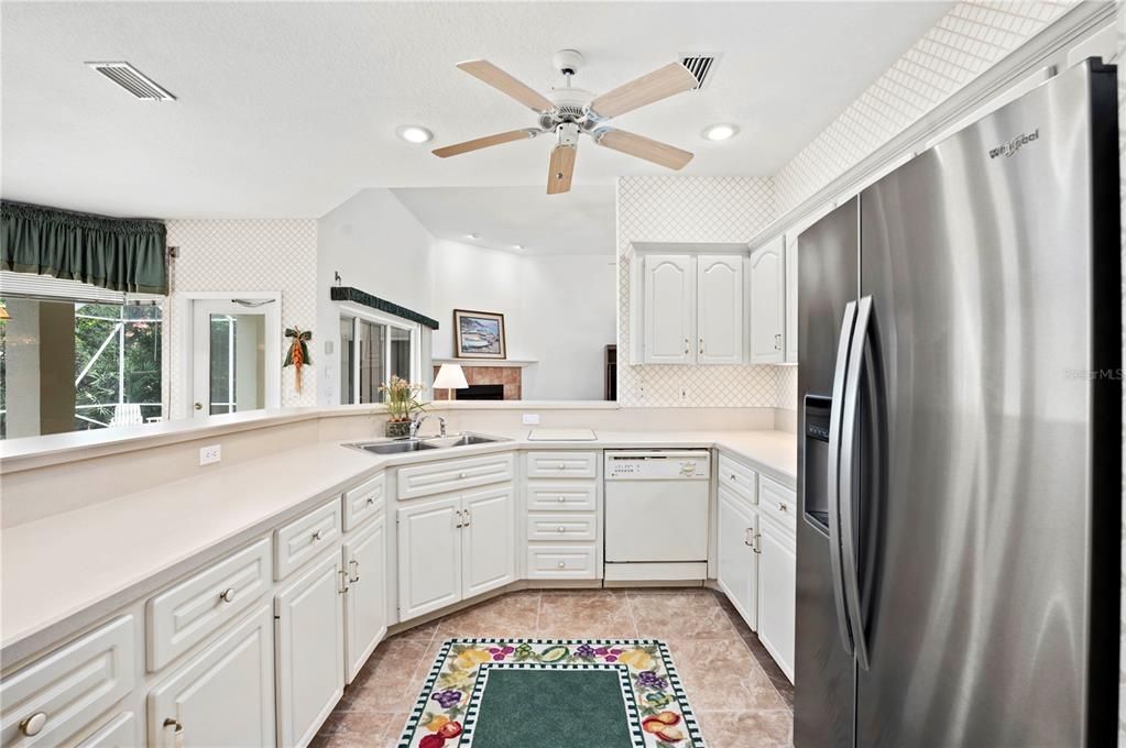 待售: $1,100,000 (4 贝兹, 2 浴室, 2983 平方英尺)