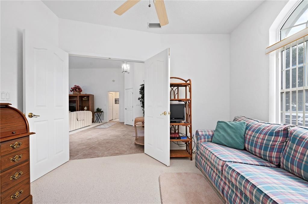 待售: $1,100,000 (4 贝兹, 2 浴室, 2983 平方英尺)