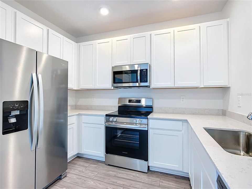 出租: $1,850 (3 贝兹, 2 浴室, 1707 平方英尺)