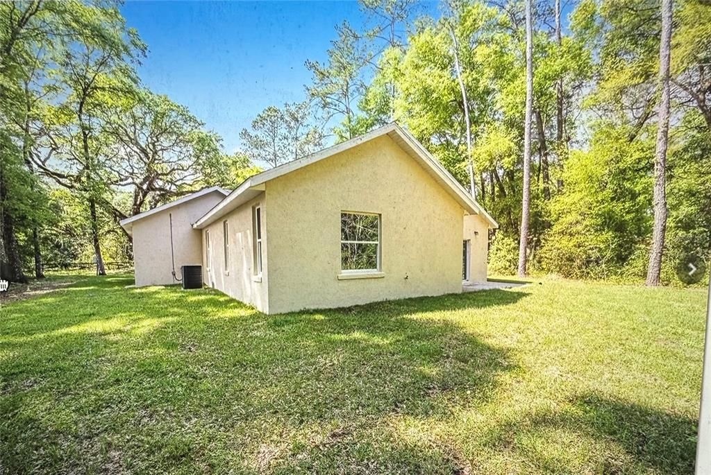 For Rent: $2,000 (3 beds, 2 baths, 1623 Square Feet)