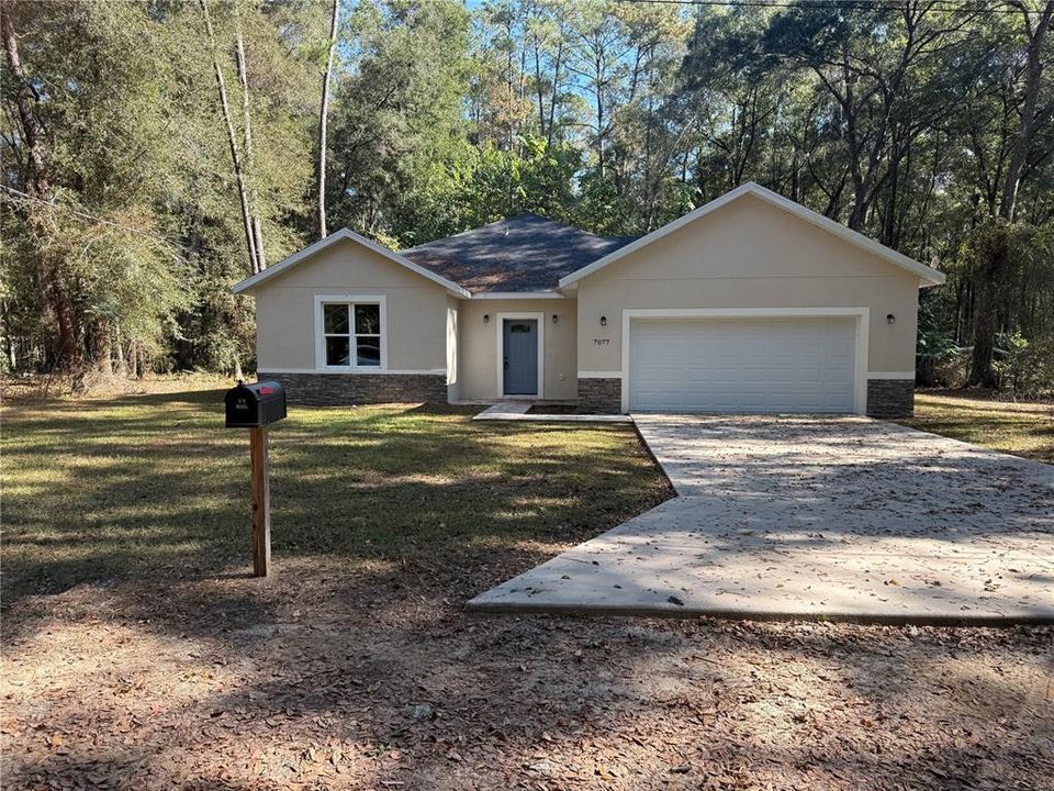 For Rent: $2,000 (3 beds, 2 baths, 1623 Square Feet)