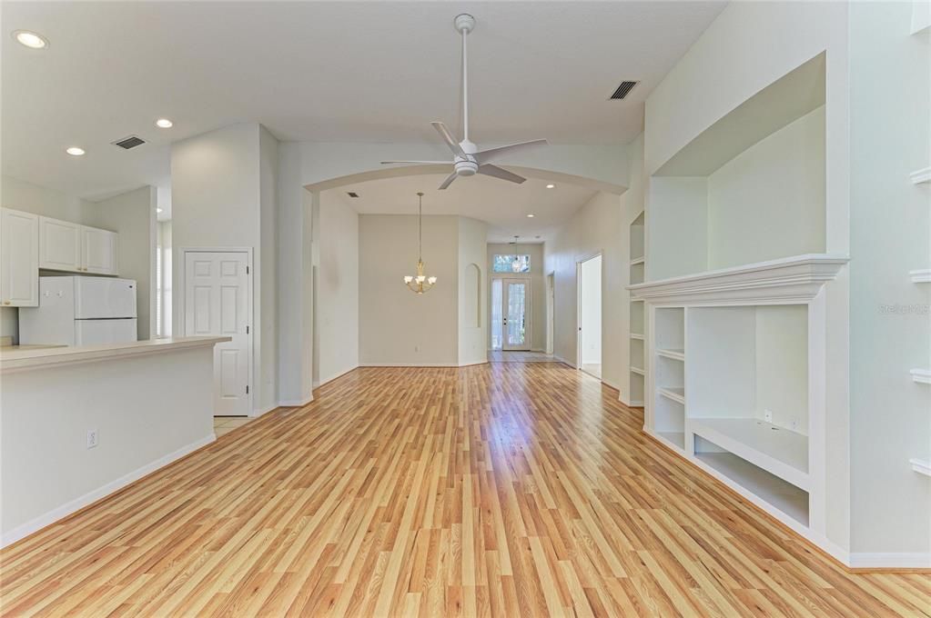 For Sale: $565,000 (2 beds, 2 baths, 1773 Square Feet)