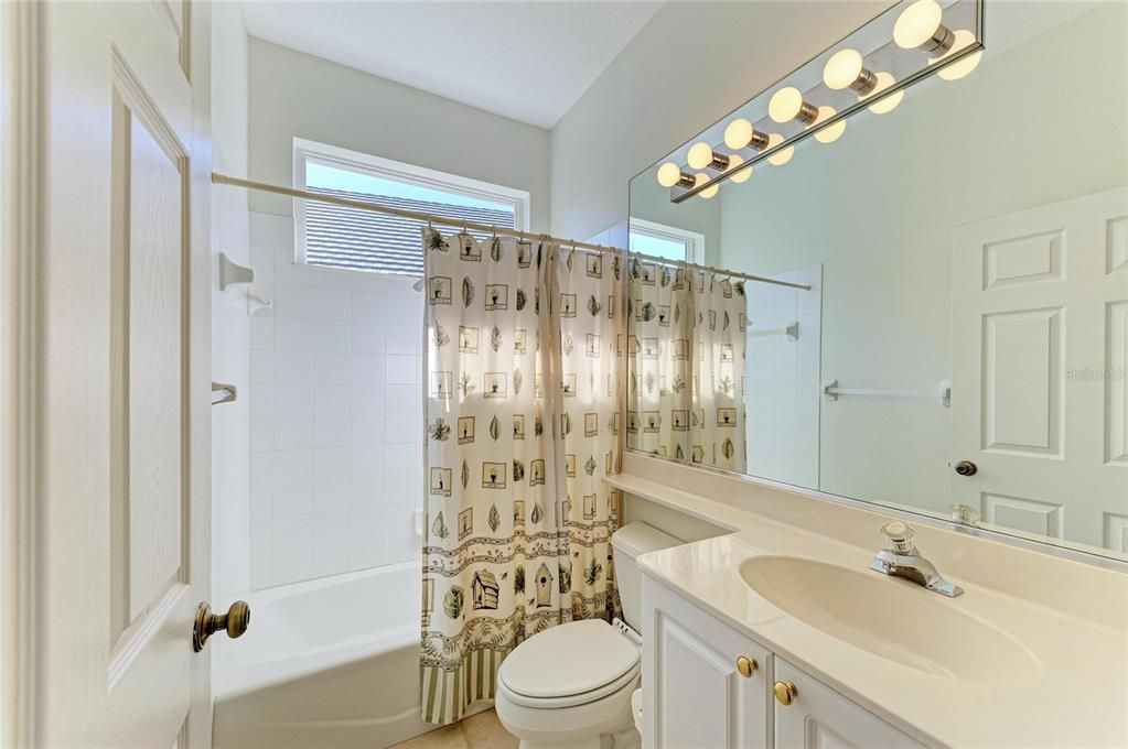 For Sale: $565,000 (2 beds, 2 baths, 1773 Square Feet)